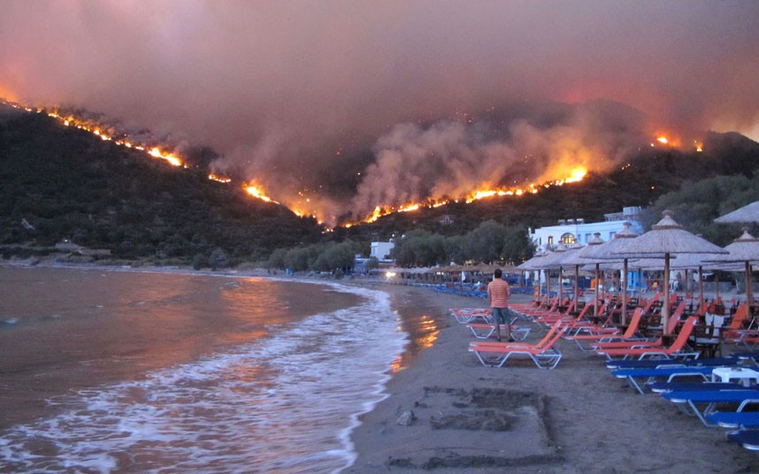 Deadly fires ravage Greece